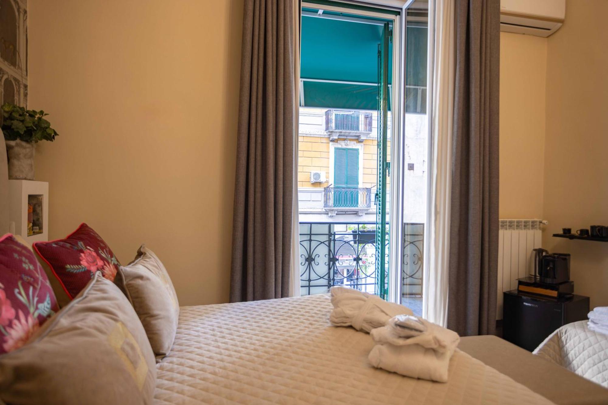 Domus Deorum Deluxe Napoli Ngoại thất bức ảnh
